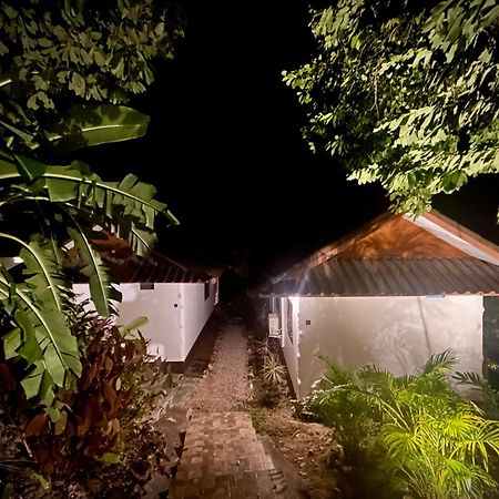 Kalani Bungalows, Haad Yao Exterior photo